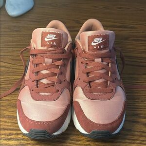 Nike Women's Sneakers - Rose and Burgundy